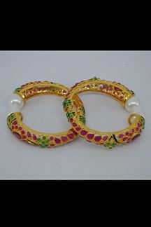 Picture of Wonderful pink & green colored bangles