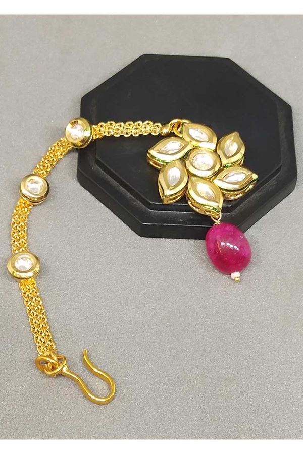 Picture of Arresting pink bead worked maang tikka