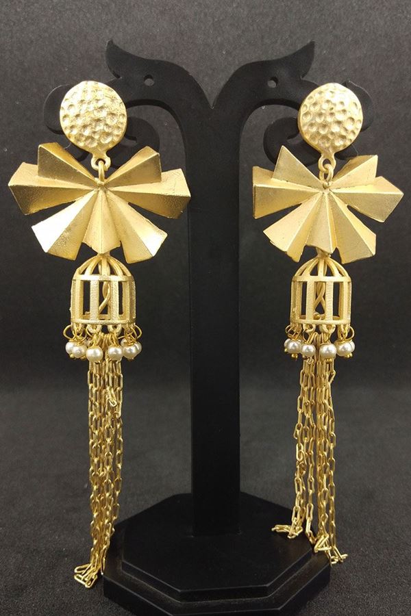 Picture of Modish gold plated designer earrings