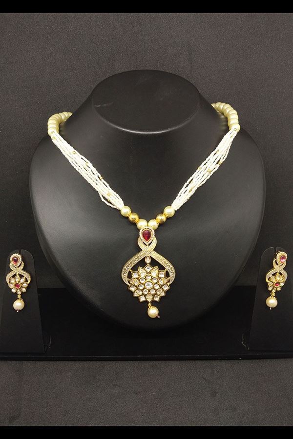 Picture of Gorgeous red stone & white necklace set