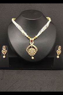 Picture of Gorgeous red stone & white necklace set