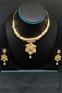 Picture of Classic gold plated designer necklace set