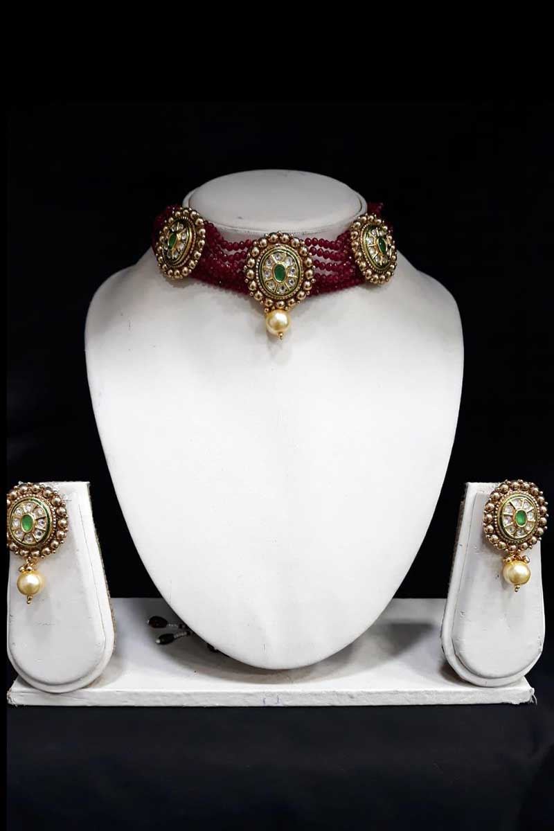 choker jewellery