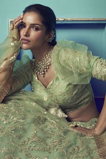 Picture of Stunning Green colored beautiful lehenga choli 