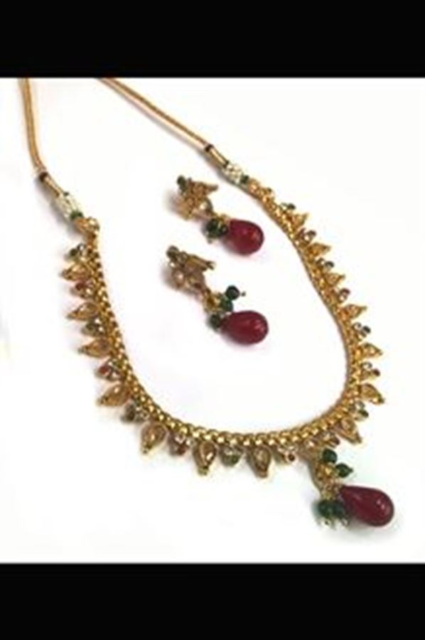 Picture of Wonderful maroon & green color necklace set