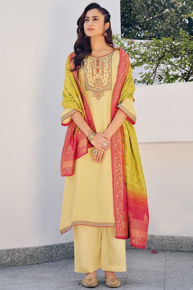 manvaa Pure Silk Embroidered Salwar Suit Material Price in India - Buy  manvaa Pure Silk Embroidered Salwar Suit Material online at Flipkart.com