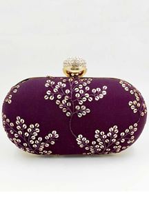 Picture of Exclusive Designer Purple Colored Oval Shape Clutches