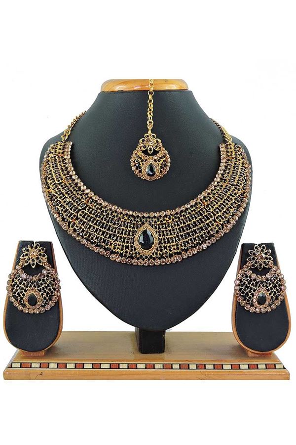 Picture of Black Colored Imitation Jewellery-Necklace Set