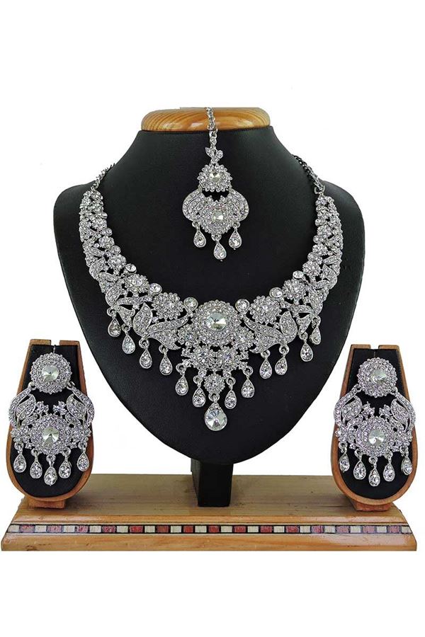 Picture of Artificial White Stone Necklace Set