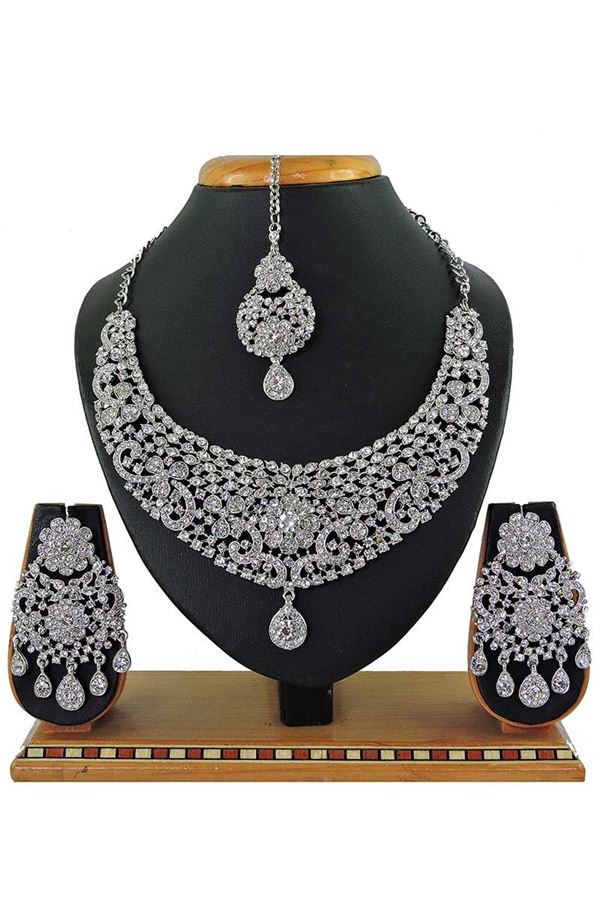 Picture of Artificial White Stone Necklace Set