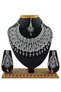 Picture of Artificial White Stone Necklace Set