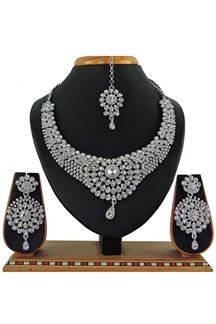 Picture of Artificial White Stone Necklace Set