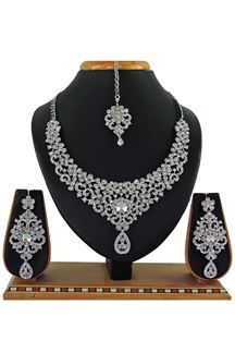 Picture of Artificial White Stone Necklace Set