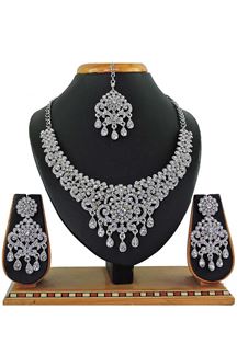 Picture of Artificial White Stone Necklace Set