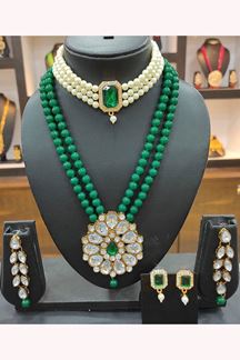 Picture of Attractive Green Colored Imitation Jewellery Necklace Set