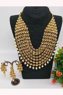 Picture of Impressive Gold and White Colored Imitation Jewellery Necklace Set