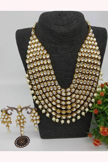 Picture of Stunning Silver and White Colored Imitation Jewellery Necklace Set