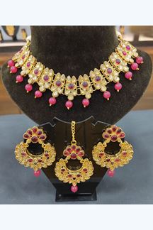 Picture of Dashing Pink Colored Imitation Jewellery Necklace Set