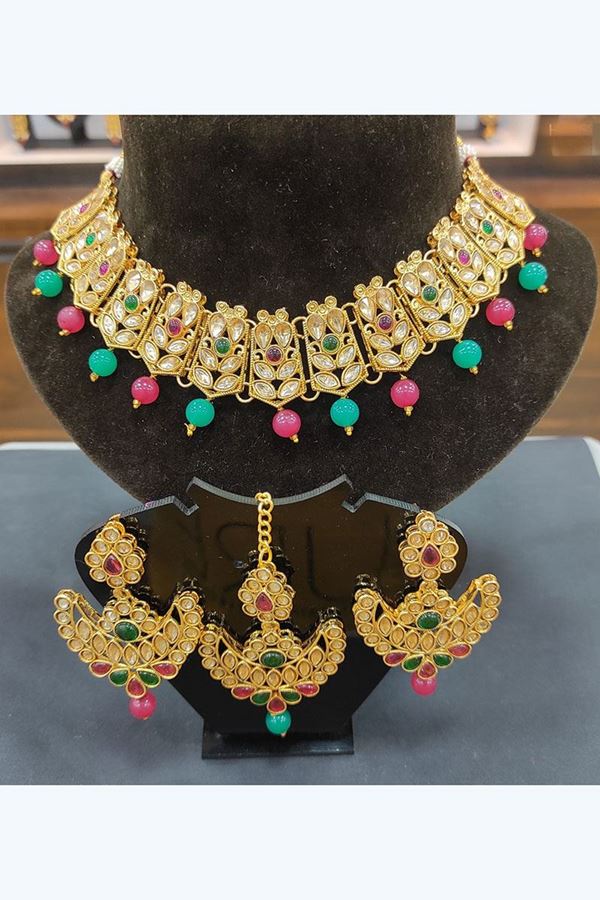 Picture of Graceful Multi-Colored Imitation Jewellery Necklace Set