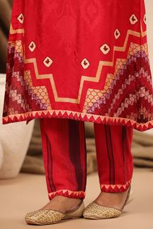 Picture of Gorgeous Red Colored Designer Kurti with Pant