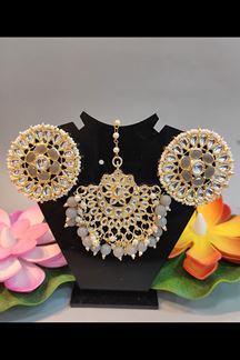 Picture of Adorable Grey Colored Party wear Imitation Jewellery