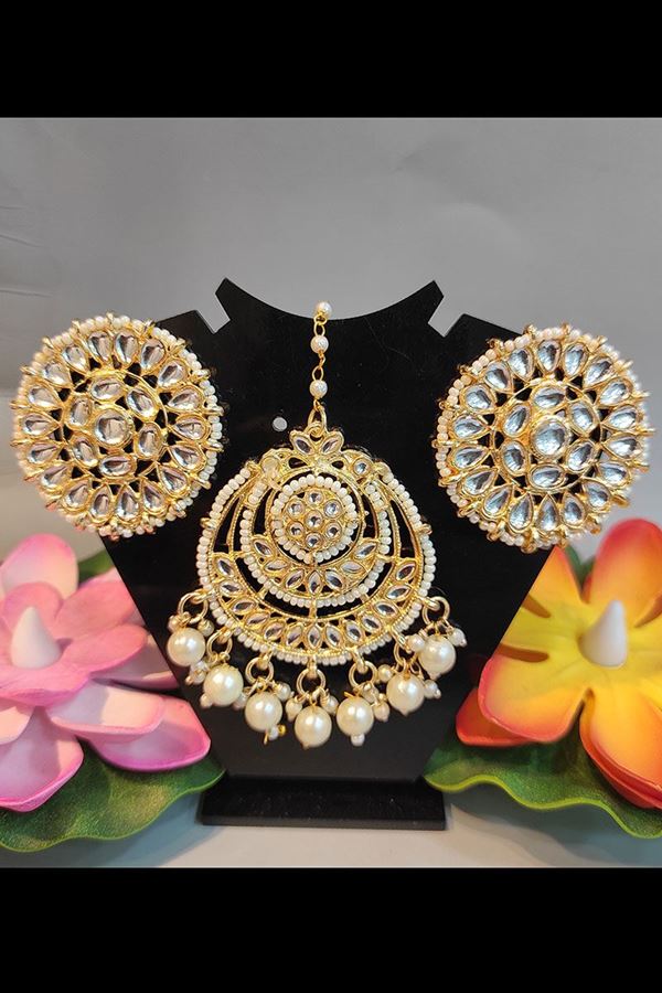 Picture of Amazing White Colored Party wear Imitation Jewellery