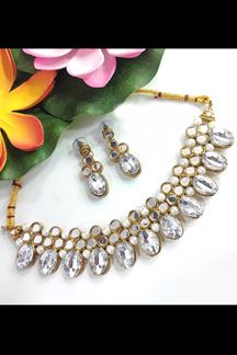 Picture of Delightful White Colored Party wear Imitation Jewellery Traditional Choker
