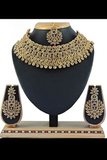 Picture of Divine Gold Colored Premium Choker with a pair of Earring