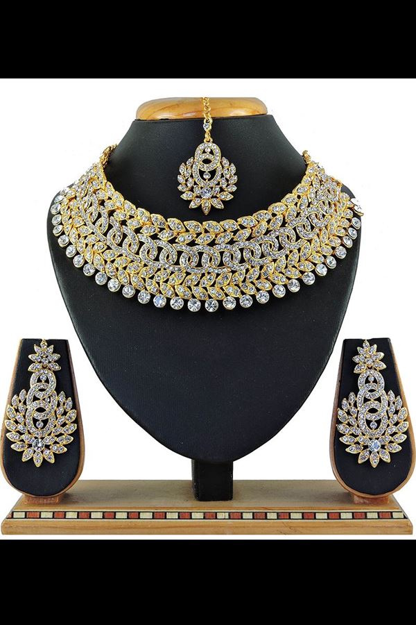 Picture of Glorious Gold and White Colored Premium Choker with a pair of Earring