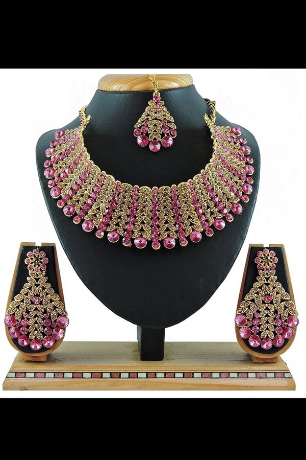 Picture of Marvelous Pink and Gold Colored Premium Choker with a pair of Earring