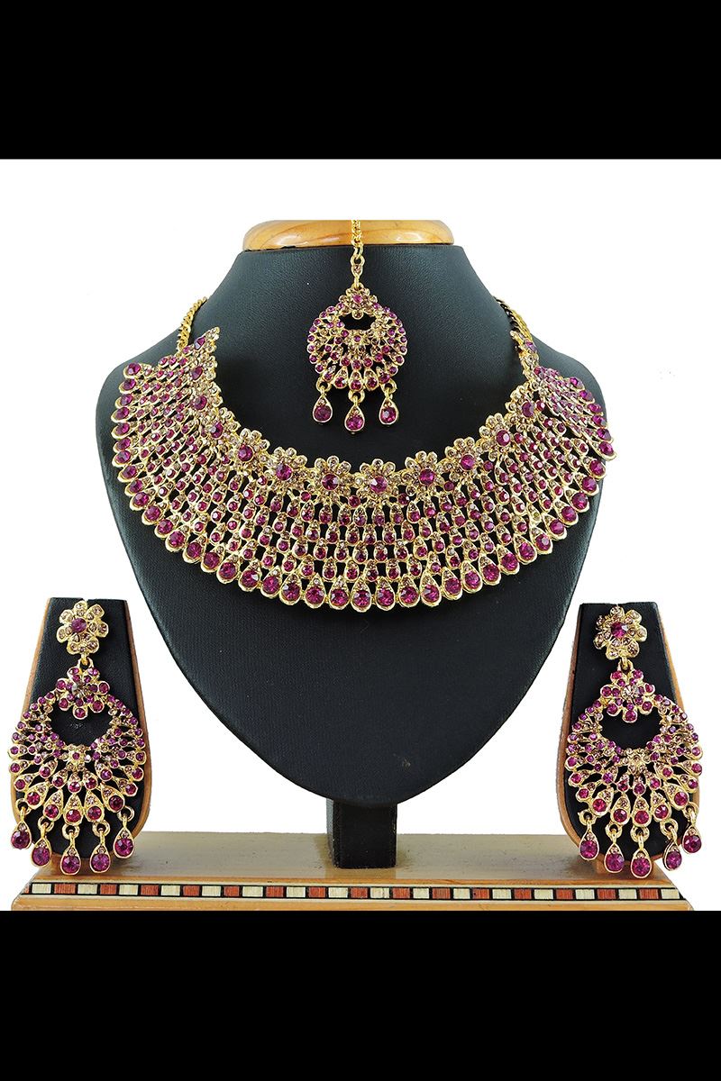 Lovely Rani and Gold Colored Imitation Jewellery Necklace Set