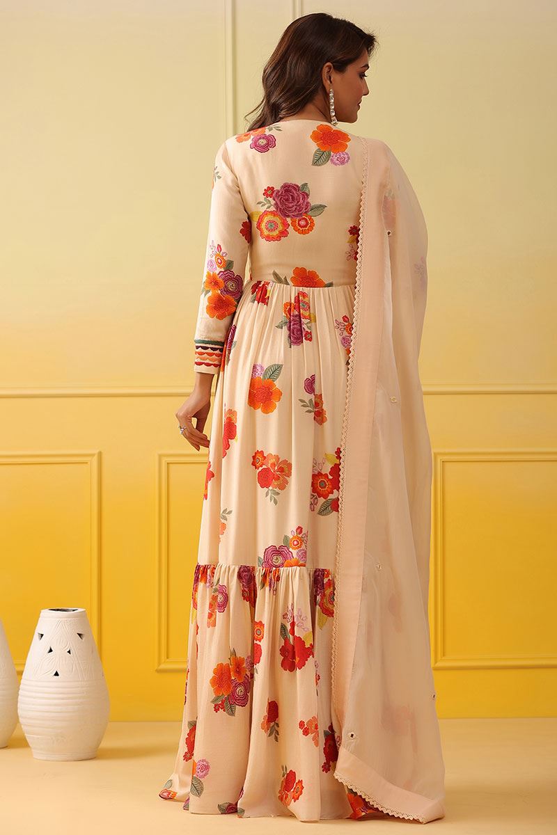 Imposing Party Look Georgette Gown With Dupatta In Peach Color