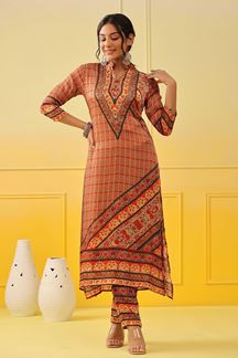 Picture of Beautiful Red Colored Designer Kurti with Pant