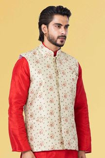 Picture of Stylish Red and Off-White Colored Designer Kurta Set