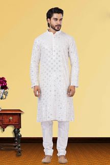 Picture of Amazing White Colored Designer Kurta Set