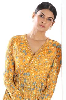 Picture of  Glamorous Yellow Colored Designer Suit