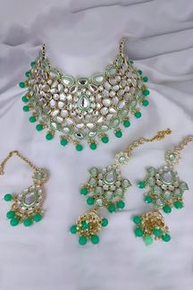 Picture of Magnificent Ethnic Necklace Set for Wedding
