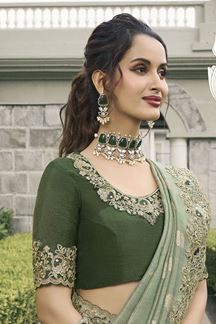 Picture of Beautiful Pure Viscose Tissue Jacquard Designer Saree for Mehendi, Engagement, Party, and Reception