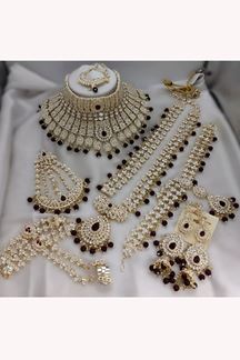 Picture of Flawless Black Designer Wedding Necklace Set for Engagement, Reception, and Party