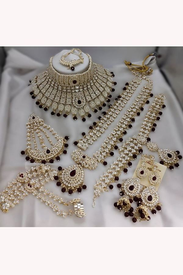 Picture of Flawless Black Designer Wedding Necklace Set for Engagement, Reception, and Party