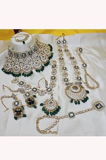 Picture of Dazzling Green Designer Wedding Necklace Set for Wedding and Reception