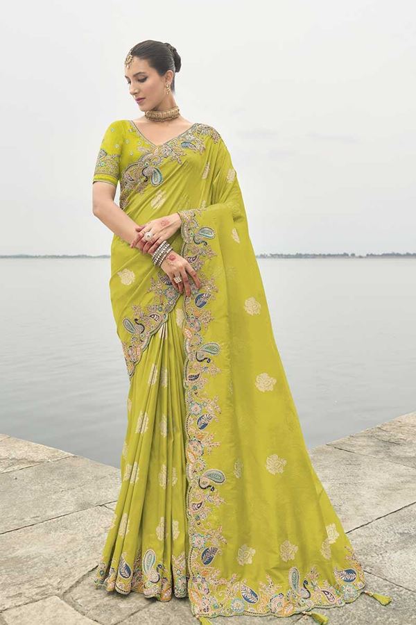 Picture of Delightful Viscose Tissue Silk Designer Saree for Party, Sangeet, Festivals, and Engagement