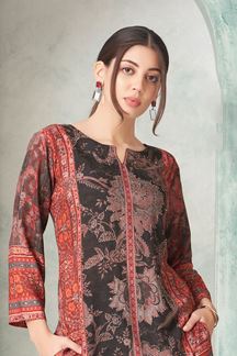 Picture of Captivating Designer Kurti for Hangout, Sangeet, and Parties
