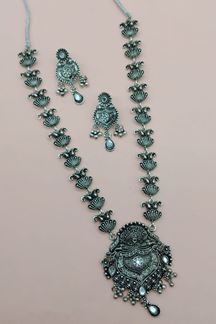 Picture of  Captivating Silver Designer Necklace Set for Festivals, Sangeet, and Parties