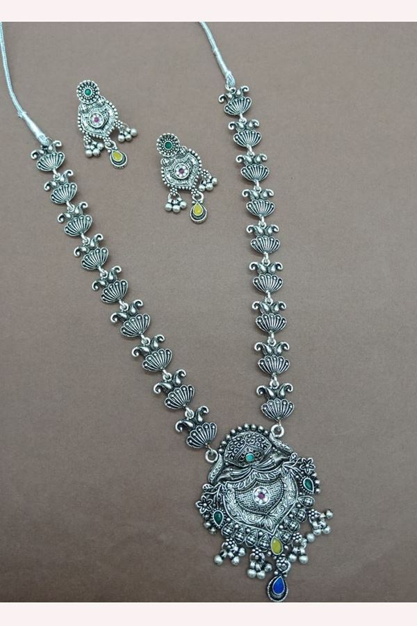 Picture of  Smashing Silver Designer Necklace Set for Festivals, Sangeet, and Parties