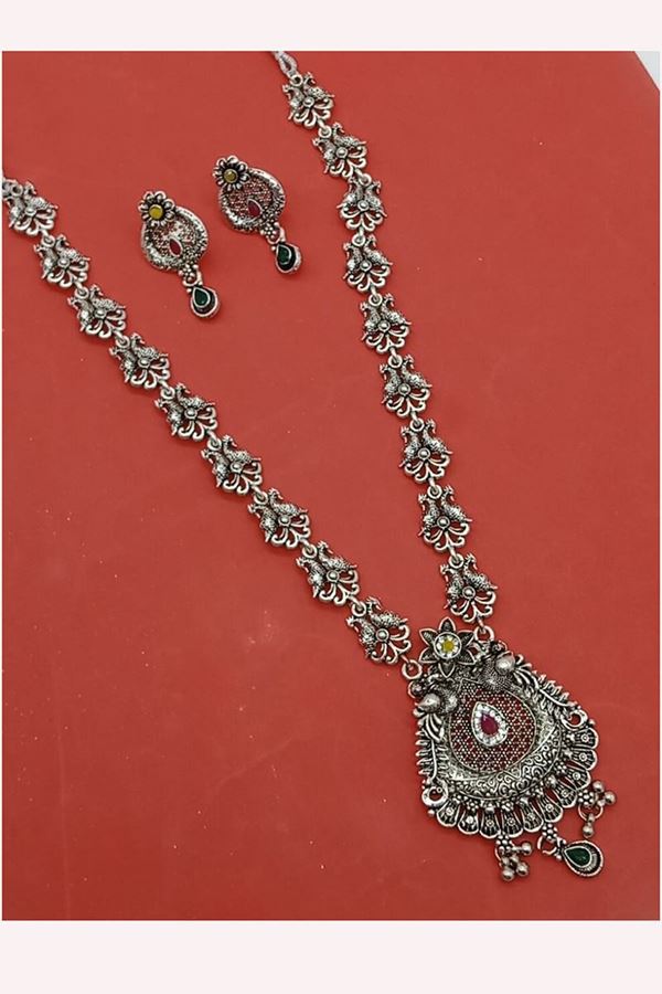 Picture of  Spectacular Silver Designer Necklace Set for Festivals, Sangeet, and Parties