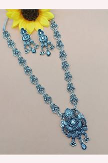 Picture of  Flamboyant Silver Designer Necklace Set for Festivals, Sangeet, and Parties