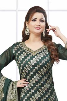 Picture of  Heavenly Designer Straight Cut Suit for Mehendi, Sangeet, and Parties